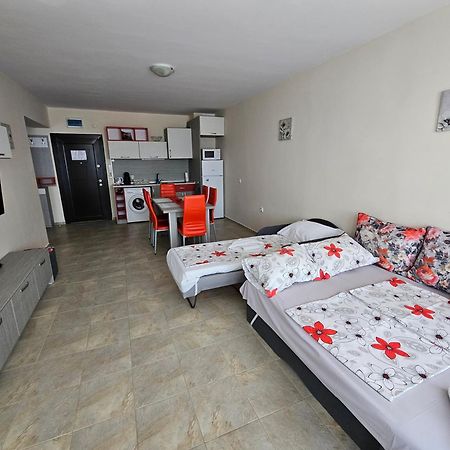 Апартаменти Кастро/Castro Apartments ซาเรโว ภายนอก รูปภาพ