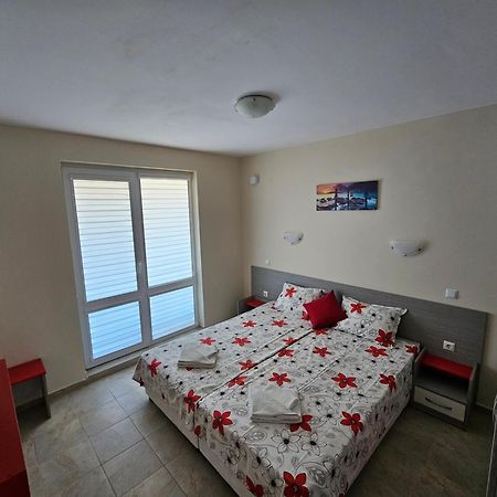 Апартаменти Кастро/Castro Apartments ซาเรโว ภายนอก รูปภาพ