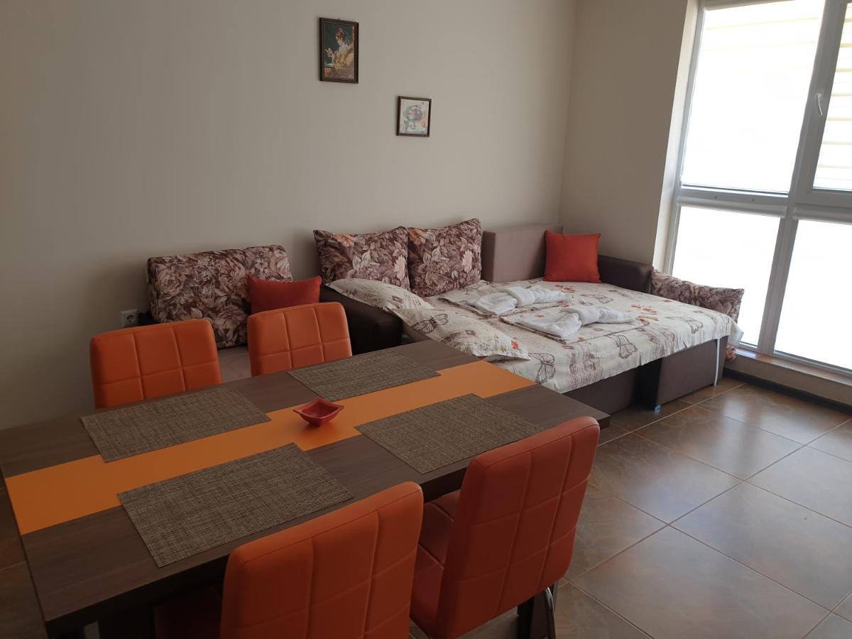 Апартаменти Кастро/Castro Apartments ซาเรโว ภายนอก รูปภาพ