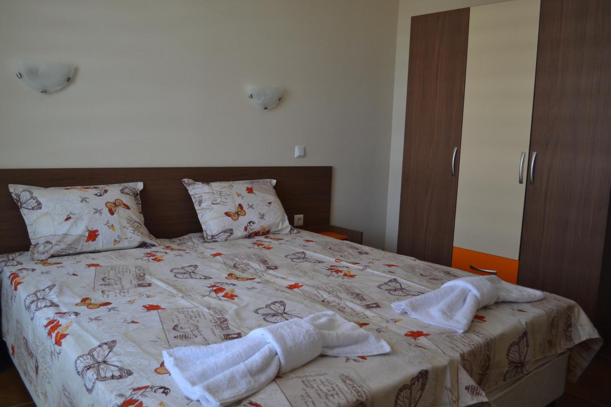 Апартаменти Кастро/Castro Apartments ซาเรโว ภายนอก รูปภาพ