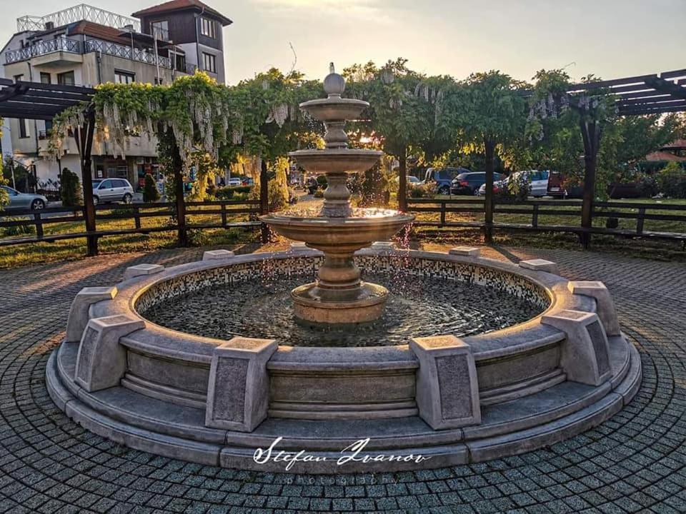 Апартаменти Кастро/Castro Apartments ซาเรโว ภายนอก รูปภาพ