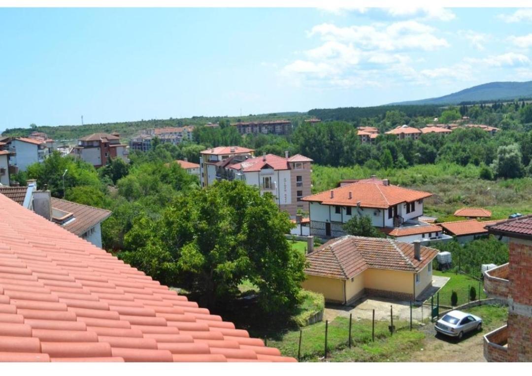 Апартаменти Кастро/Castro Apartments ซาเรโว ภายนอก รูปภาพ