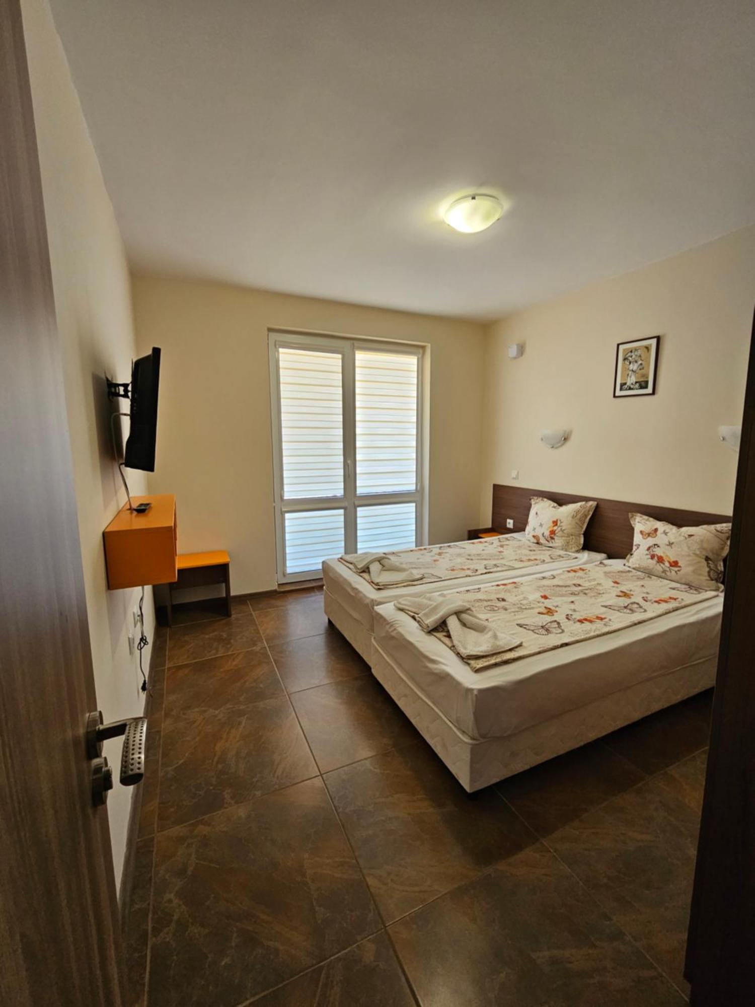 Апартаменти Кастро/Castro Apartments ซาเรโว ภายนอก รูปภาพ